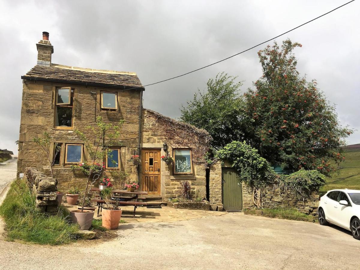 Bijou In Bronte Country With Wood-burning Stove & Hot Tub Holiday home Haworth