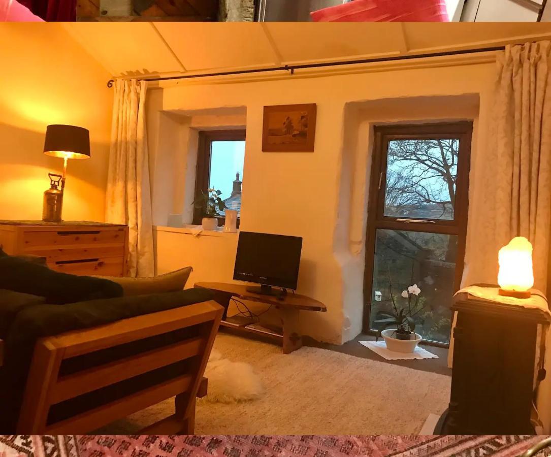 Bijou In Bronte Country With Wood-burning Stove & Hot Tub Haworth