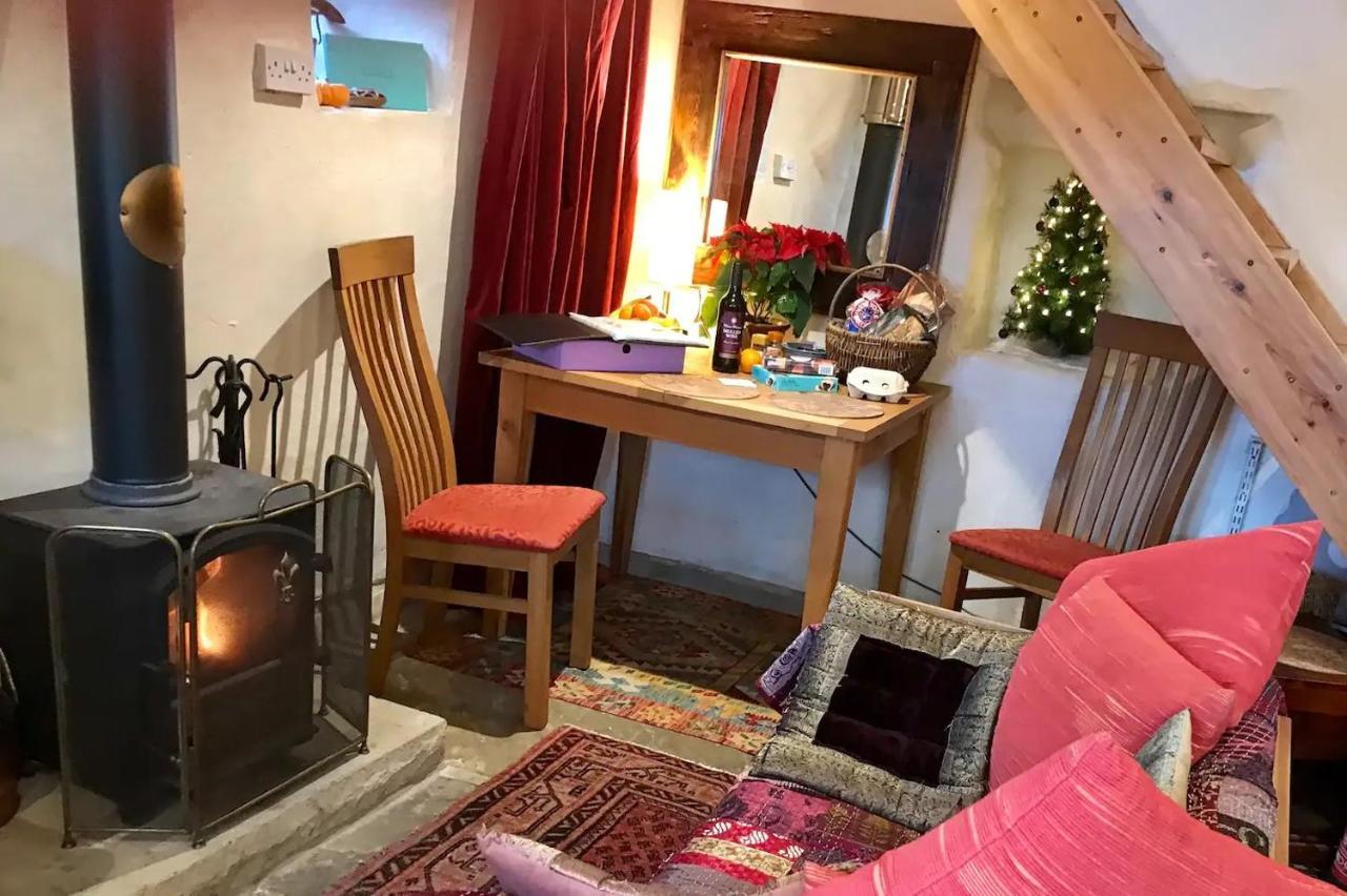 Bijou In Bronte Country With Wood-burning Stove & Hot Tub Holiday home *