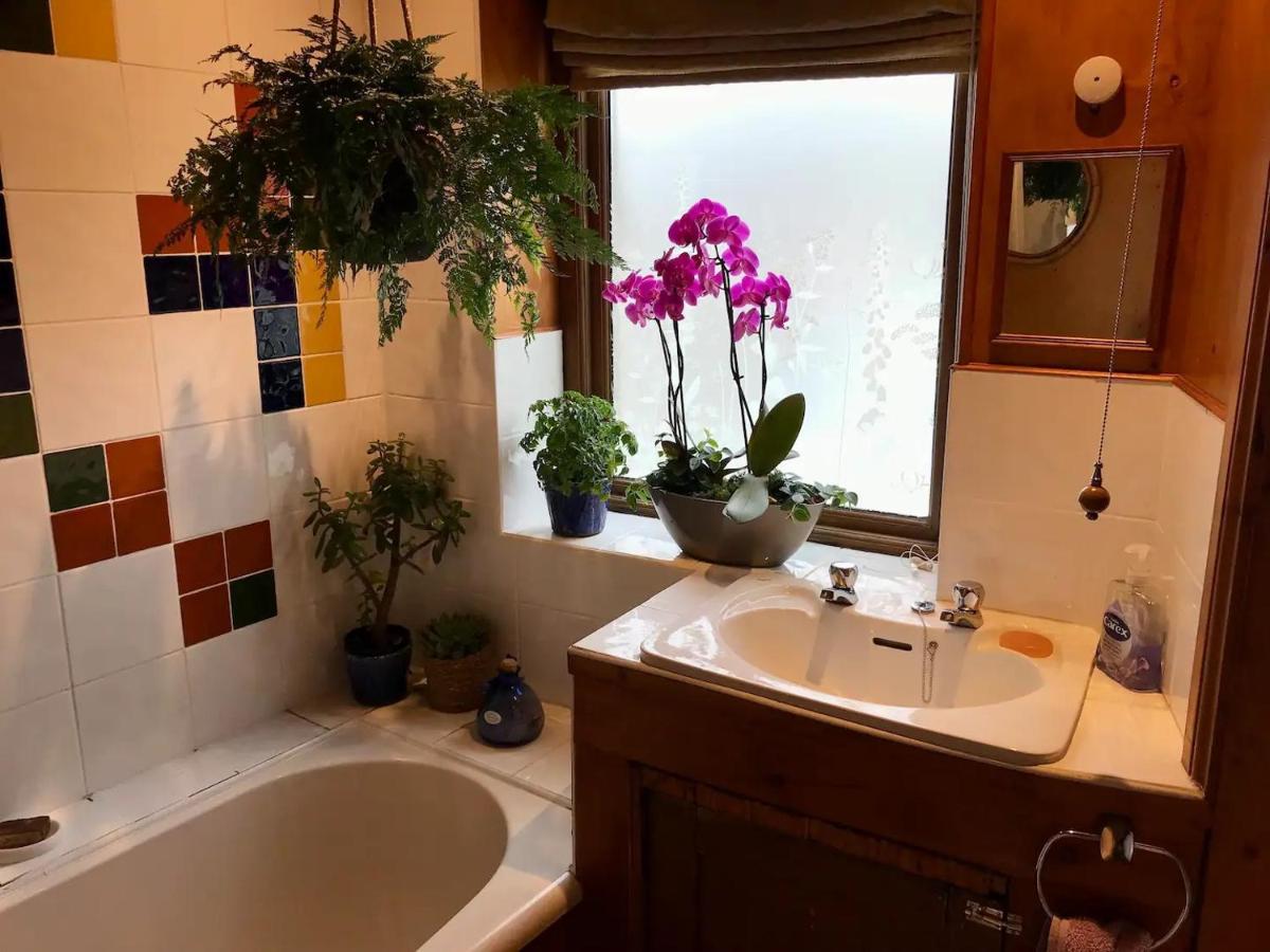 Bijou In Bronte Country With Wood-burning Stove & Hot Tub Holiday home Haworth